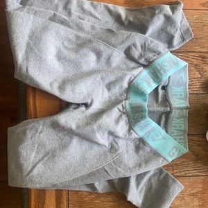 Small grey gym shark leggings